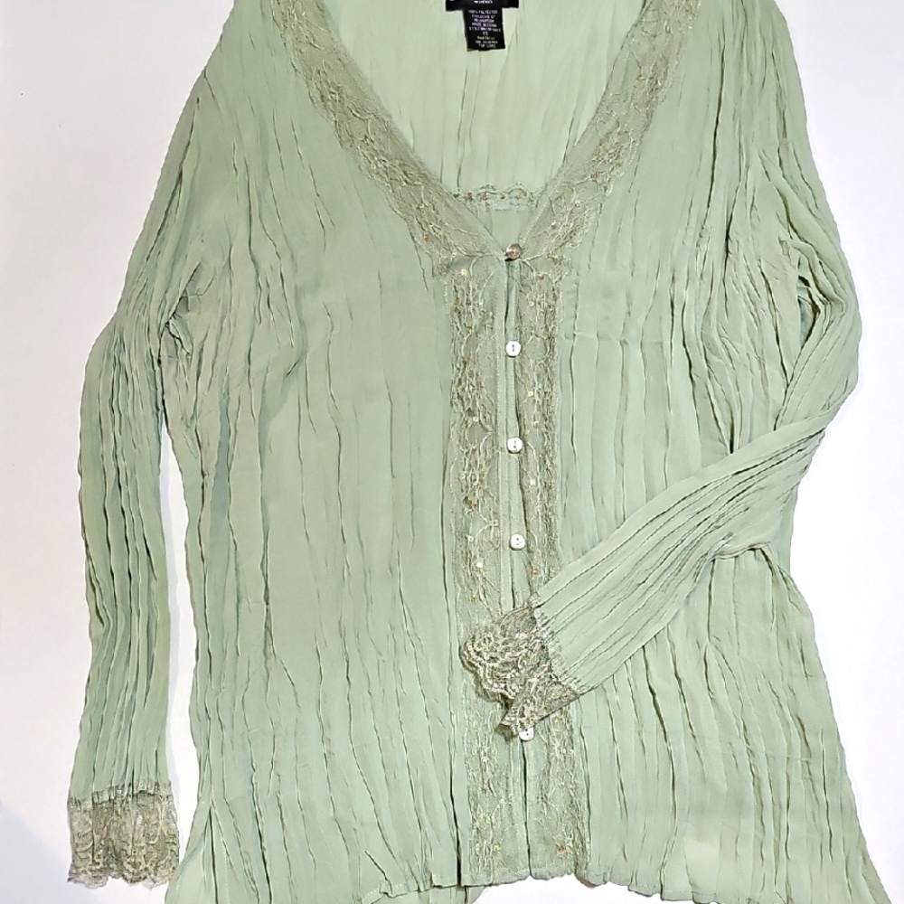 Elementz Green Blouse 1X with Ribbed Buttoned Design Flowy Casual